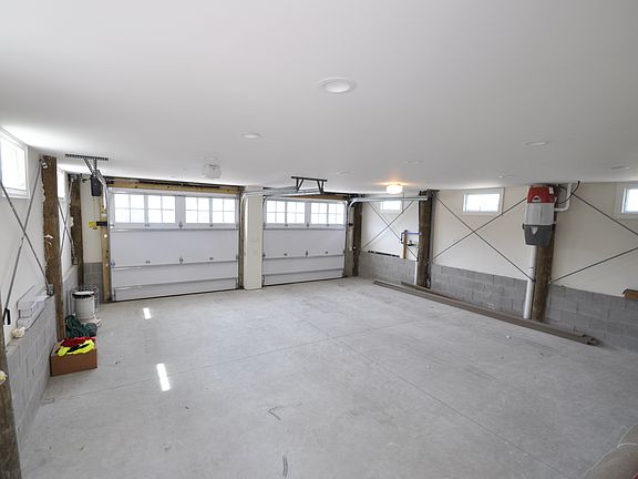 Oversize 2 Car Garage w/ 2 Garage Door Opener