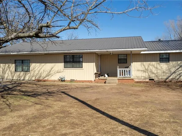 107 W Barger St, Wayne, OK 73095