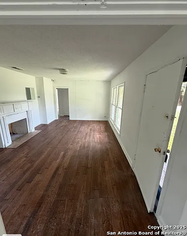 703 Alexander Hamilton Dr — Photo 3