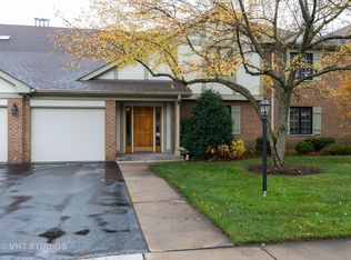 980 Ivy Ln APT B, Deerfield, IL 60015