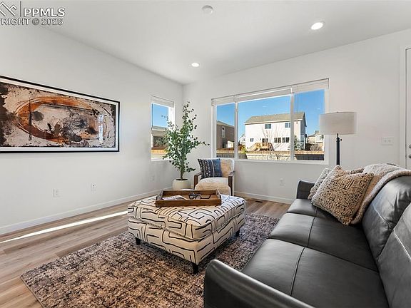 3rd image of 8172 Manor House Way