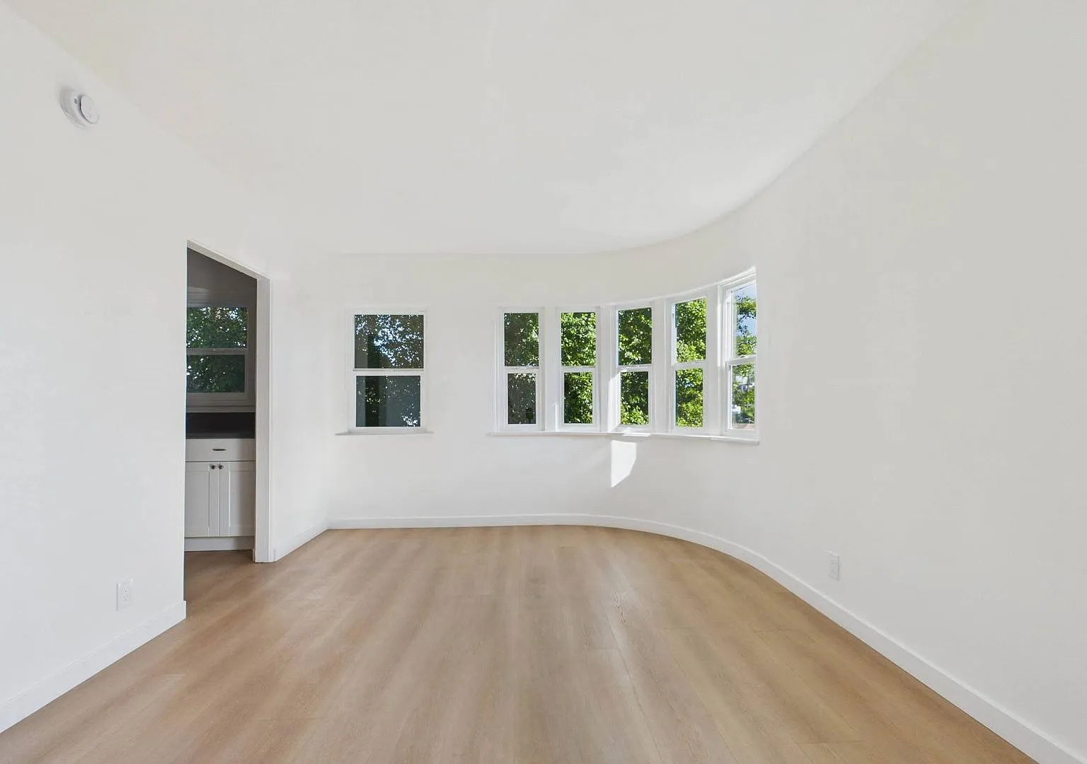 Wilcox Apartments — Photo 3