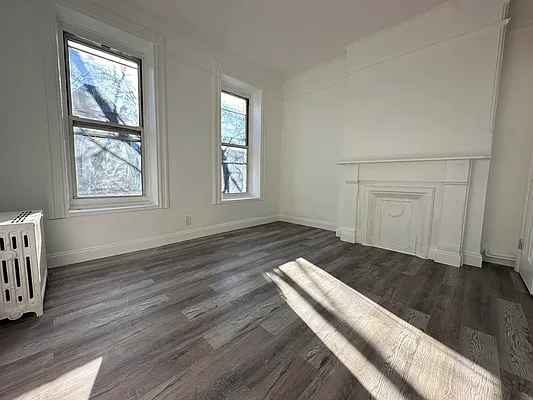 Rented by Lang Realty LLC | media 5