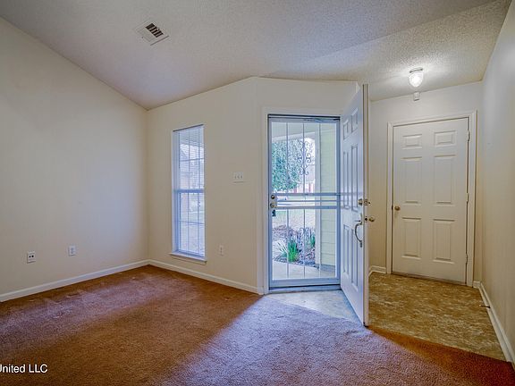 4th image of 5350 Bradley Dr