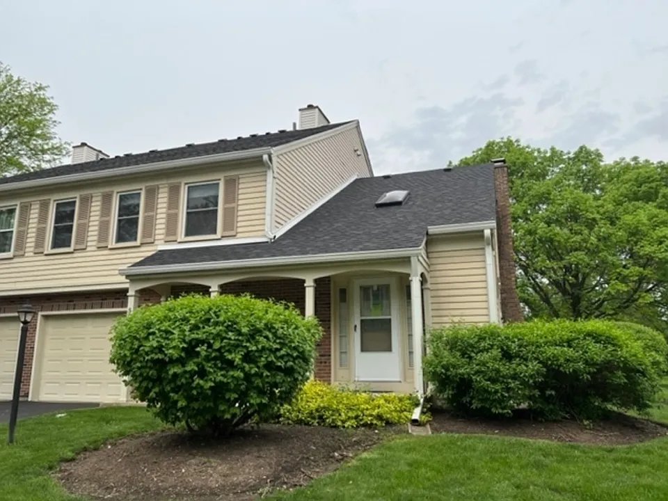 502 Crossing Ct
