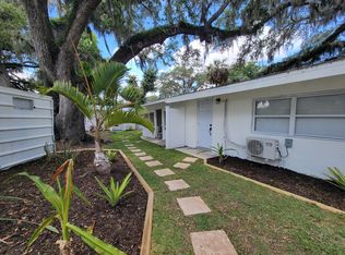 304 42nd Ave E APT 3, Bradenton, FL 34208