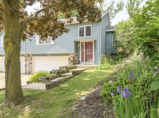 1915 Bonnie Ln, Waukesha, WI 53188