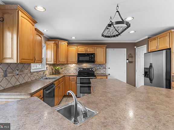 4th image of 11460 Laplata Rd