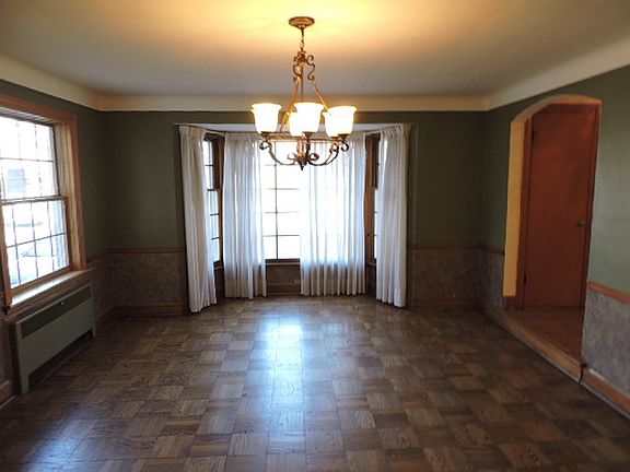 4th image of 6944 N Ionia Ave