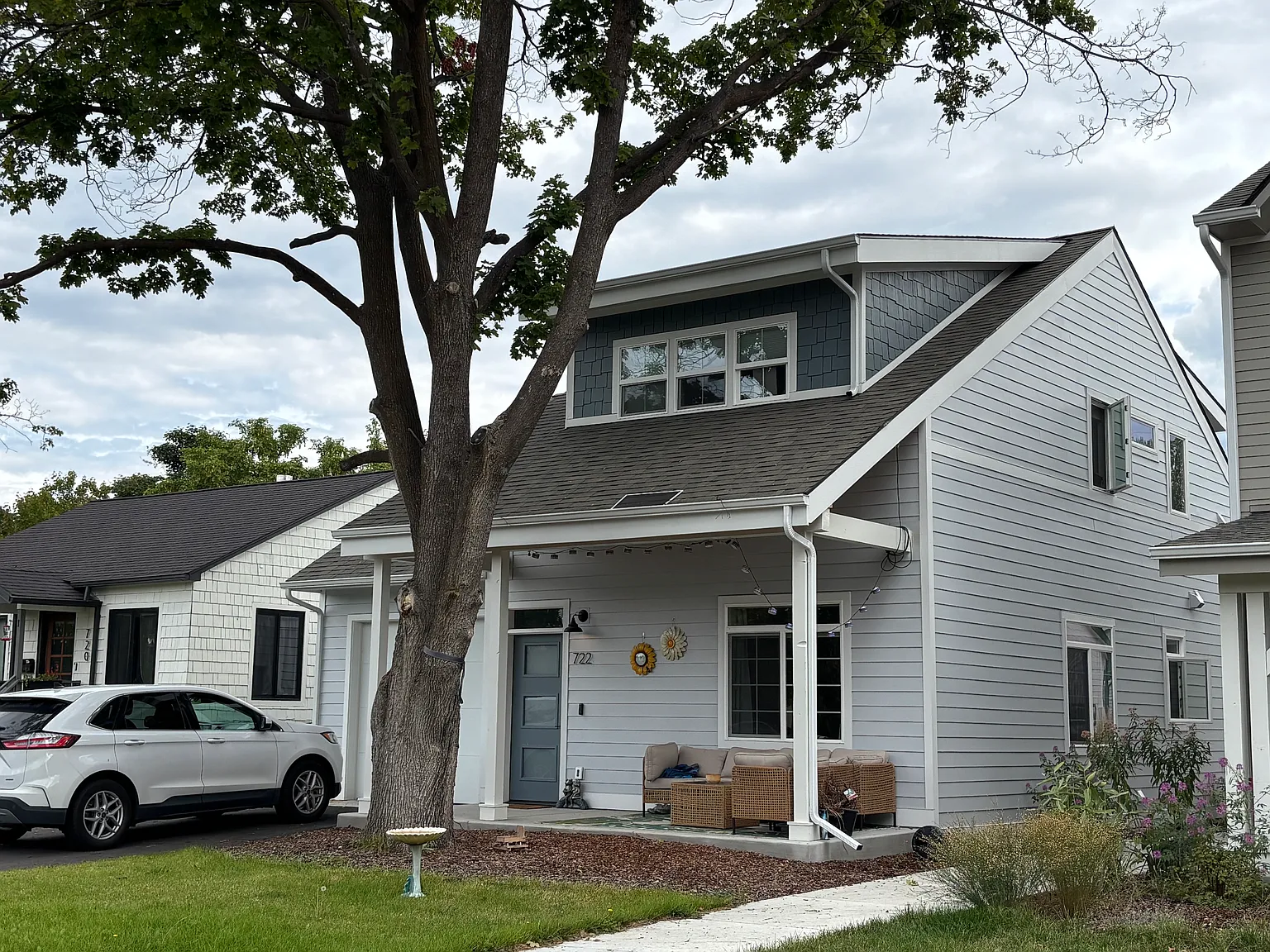3 bed, 2.5 bath, 2292 sqft, $2,950 — Photo 1