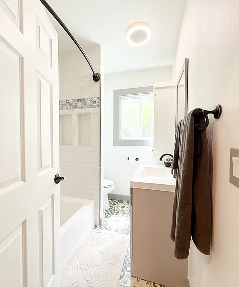 208 S Summit Ave — Photo 25