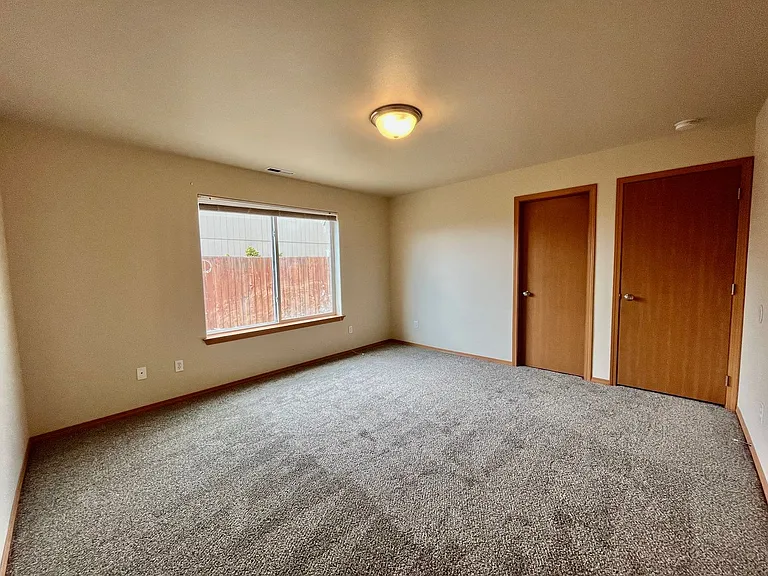 310 E 28th Ave — Photo 9