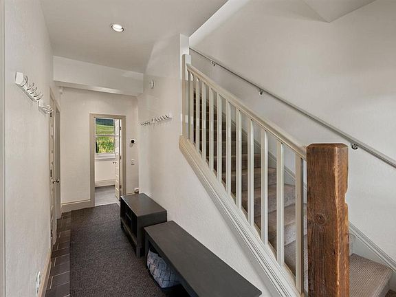 3rd image of 312 Horseshoe Drive