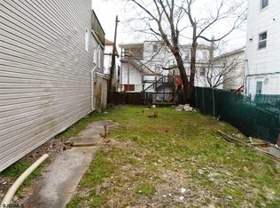 20 N Bellevue Ave, Atlantic City, NJ 08401