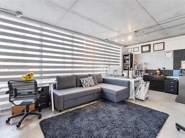 2100 Van Buren St APT 102, Hollywood, FL 33020