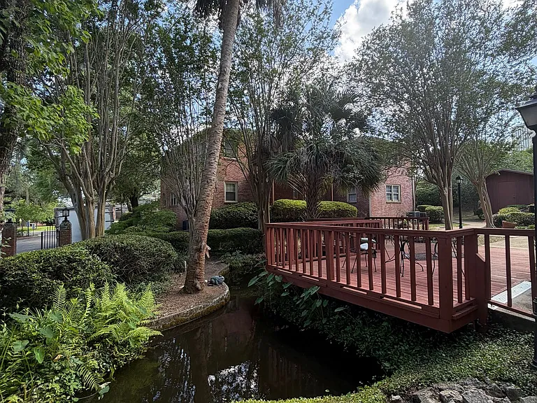Large Studio Condo Downtown Walking Distance to the Florida State Capitol — Photo 7