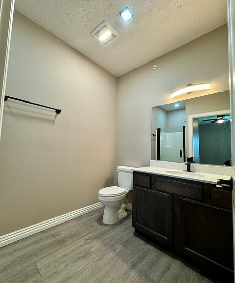 305 N 13th St #101 — Photo 17