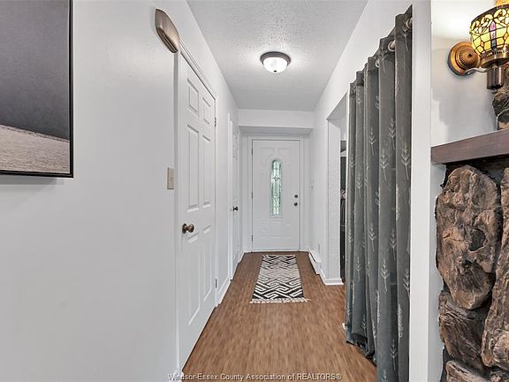 3rd image of 1716 E Gate Ests