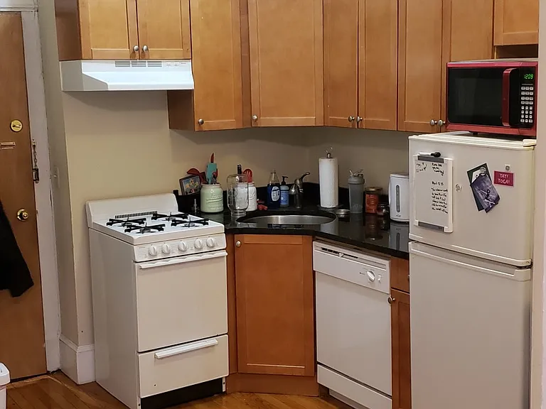 38 Hemenway St #12A — Photo 17
