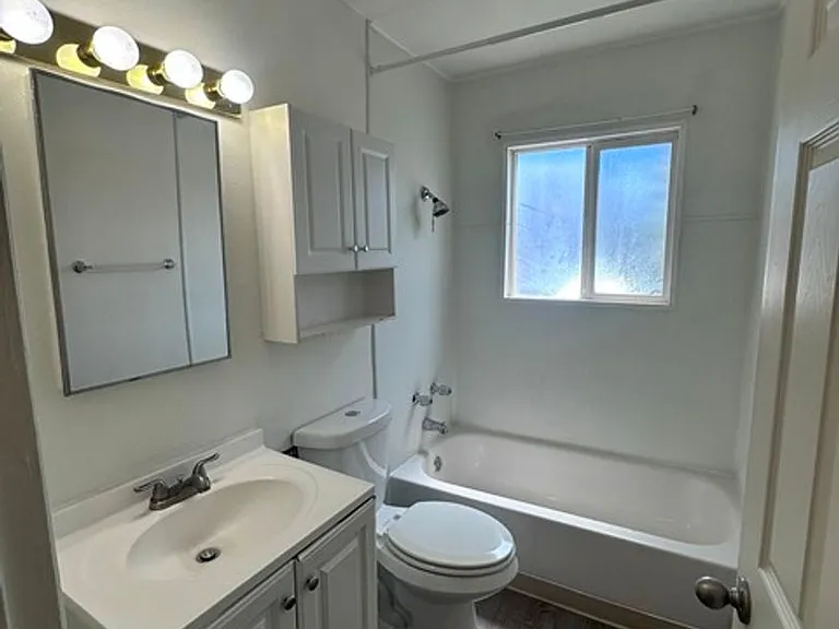 2544 Union St — Photo 72