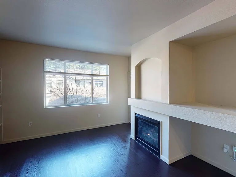 The Hawthorne Apartments — Photo 72