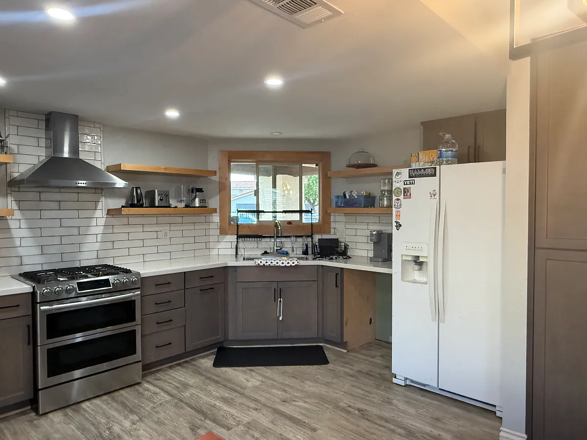 Building Photo - 305 Chaplin Cir