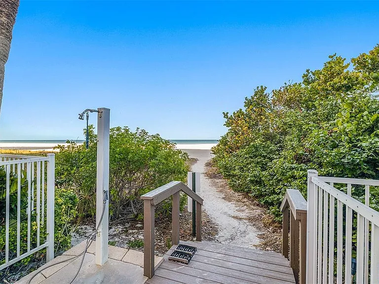 1310 Gulf Blvd #10D — Photo 31
