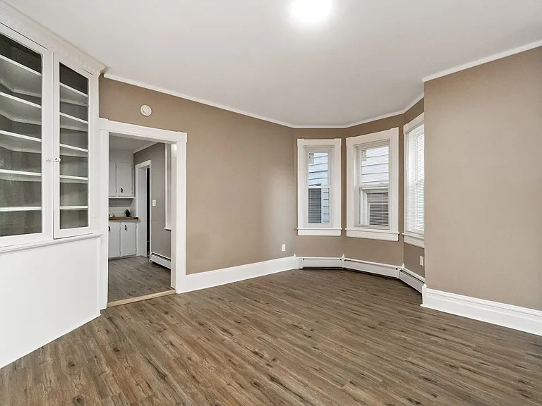 439 W Church St — Photo 4