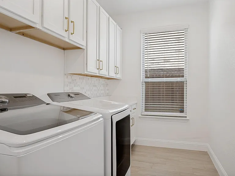 3804 Chippewa Trl — Photo 4
