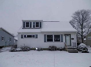 567 Maplewood Dr, Troy, OH 45373