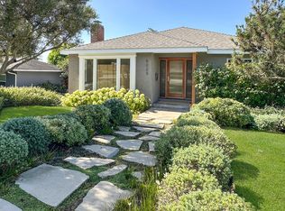 8025 Belton Dr, Los Angeles, CA 90045