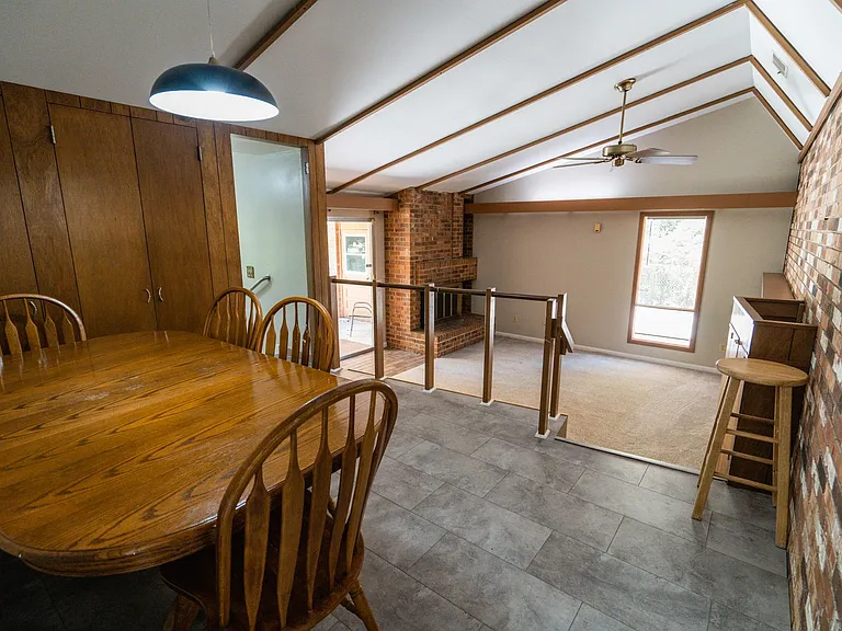 2103 Evergreen Dr — Photo 9