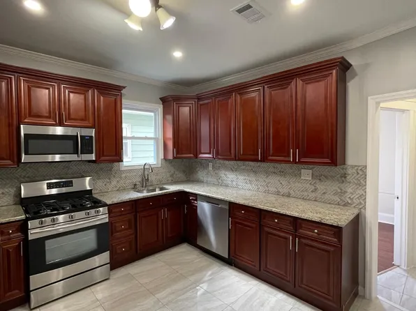 1018 Kilsyth Rd #2, Elizabeth, NJ 07208