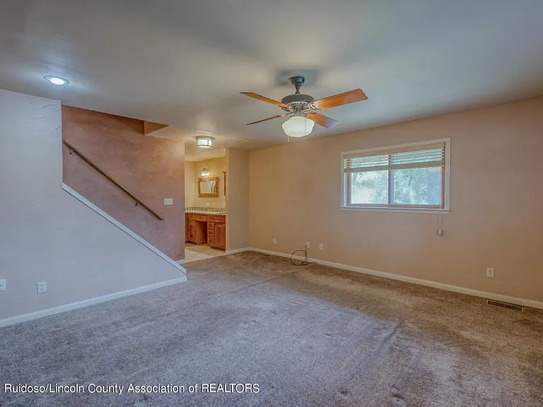 109 Snowcap Dr — Photo 14