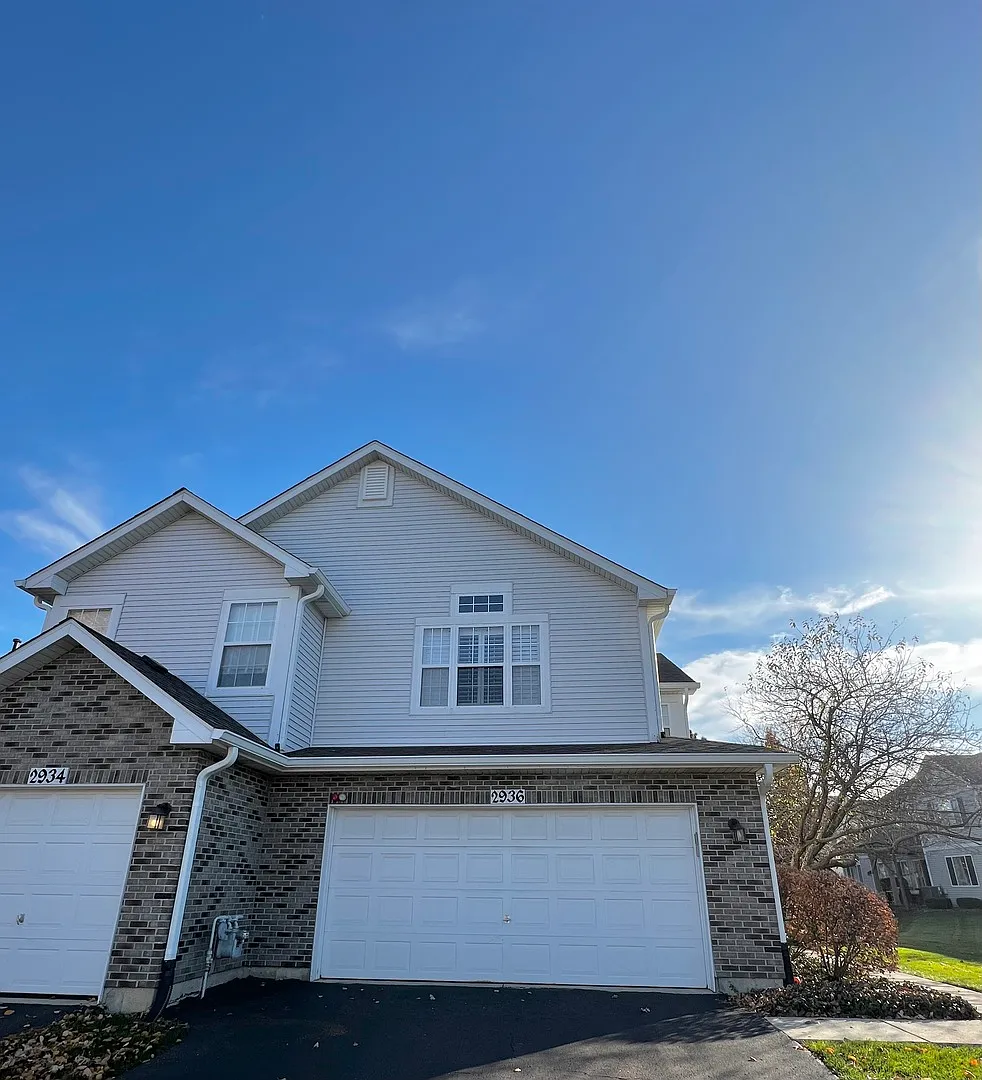 3 bed, 2.5 bath, 1578 sqft, $2,600 — Photo 2