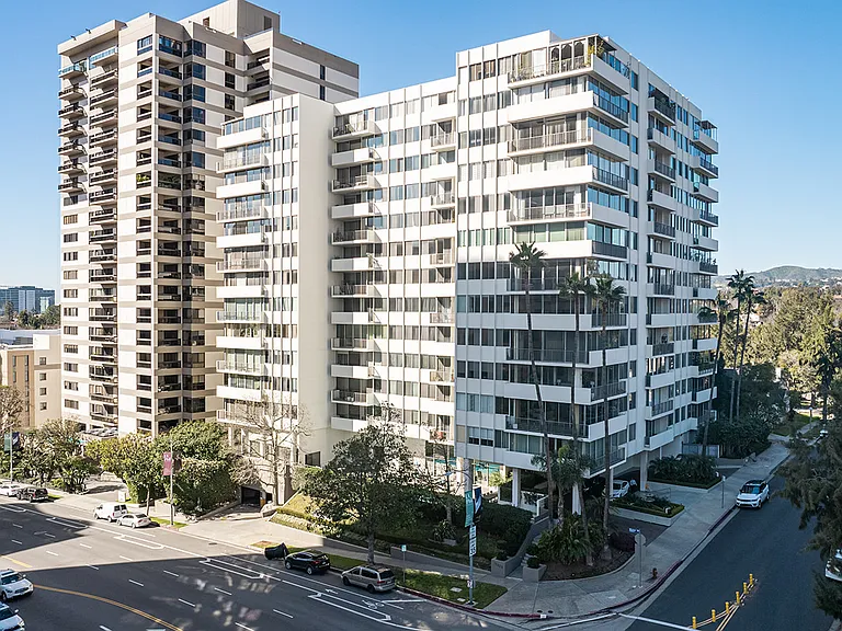 10433 Wilshire Blvd #1001 — Photo 1