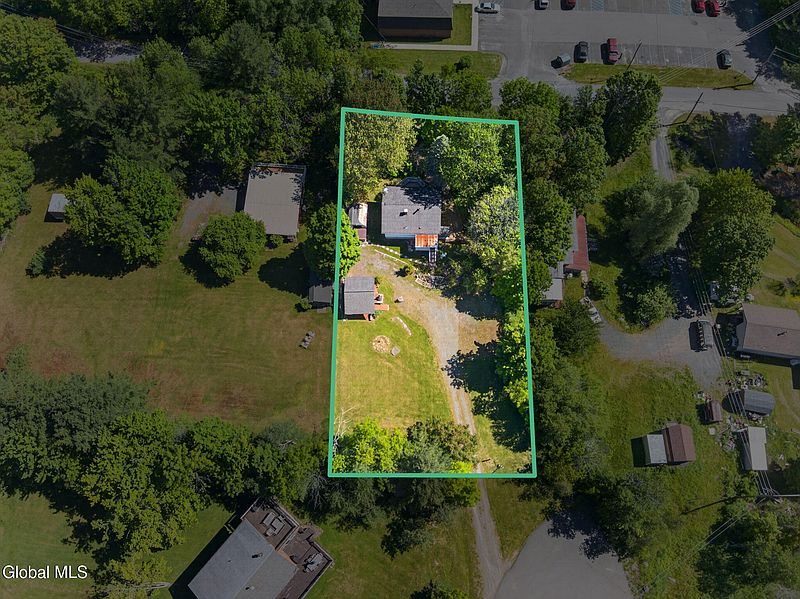 3rd image of 89 Maple Avenue