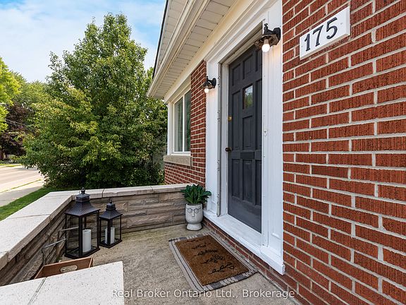 5th image of 175 Stevenson St S