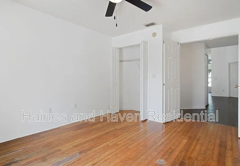 2492 Saint Augustine Blvd — Photo 20