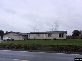 5662 Sunnyview Rd NE, Salem, OR 97305