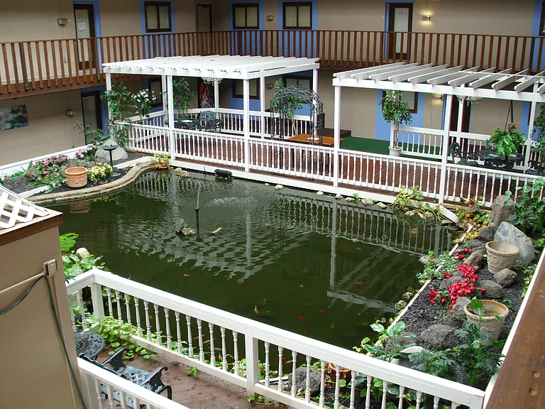 1306 Lincoln Atrium — Photo 14