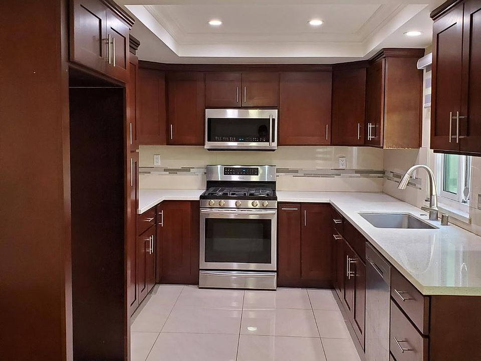 1st image of 3452 W 171st St #11