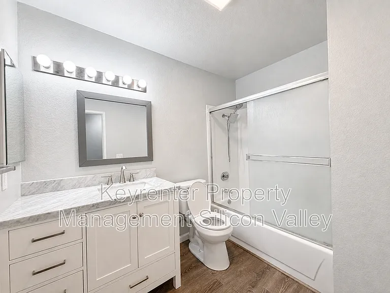 1418 Capurso Way — Photo 12