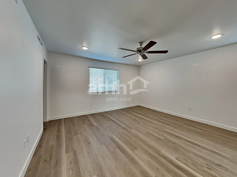 12524 W Flynn Ln — Photo 9