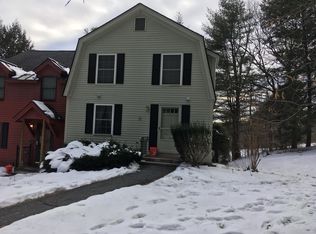 824 Hard Rd #BW-A5, Hartford, VT 05047