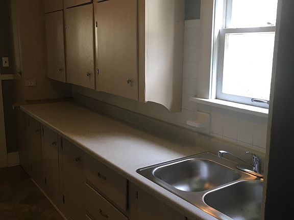 New sink faucet and countertop