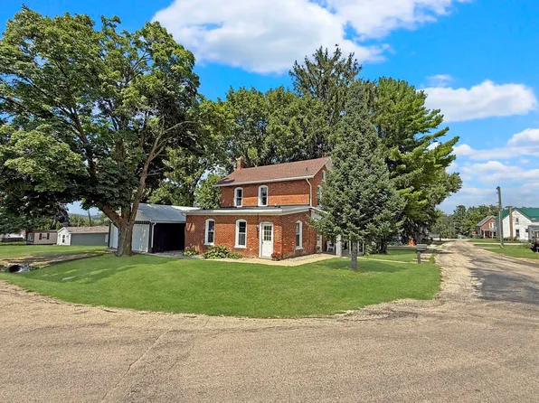 104 S Johnson St, Orangeville, IL 61060
