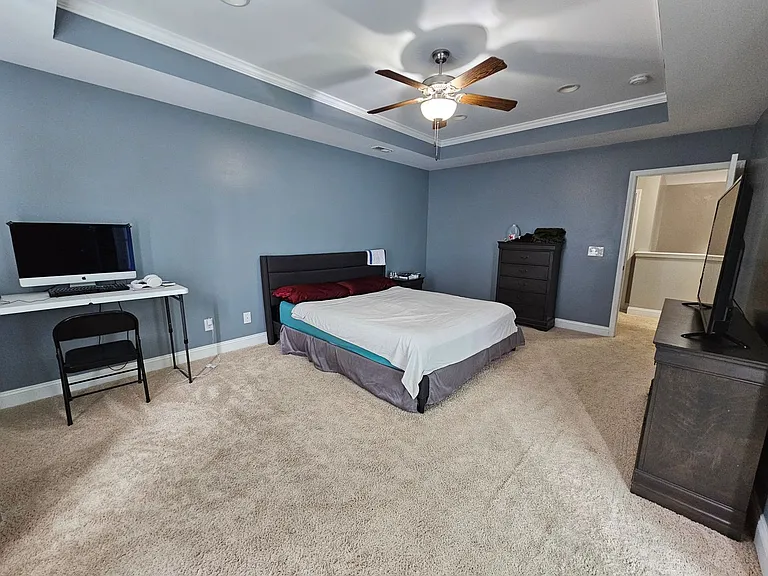 125 Navy Blue Dr — Photo 12