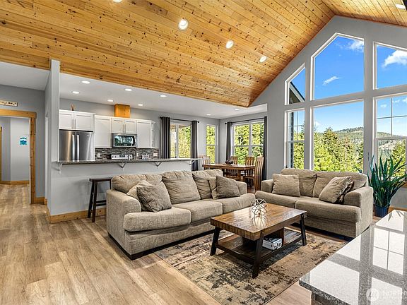 5th image of 6827 Forest Ridge Drive