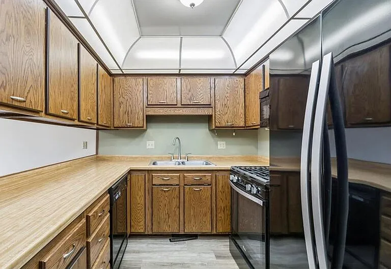 5673 W Bavarian Pass NE — Photo 5